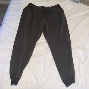 Lululemon joggers size 10